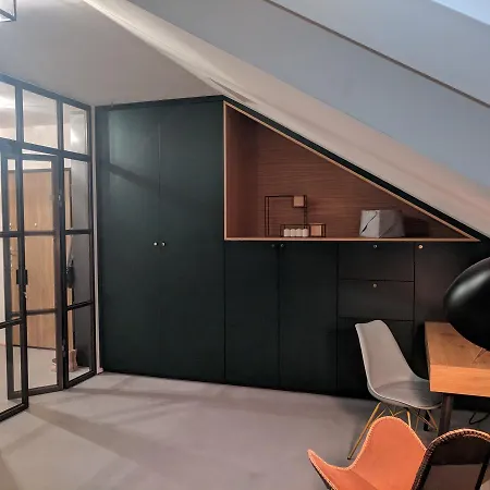 Penthouse 197 アパート